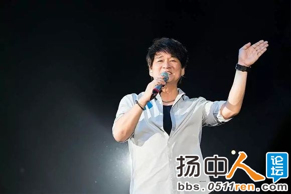 2016扬中奥体中心群星演唱会1.jpg